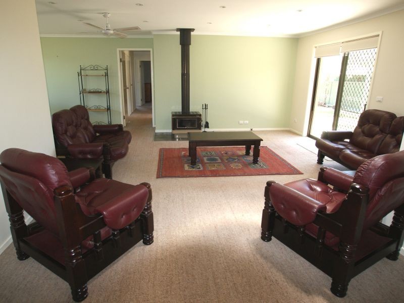 4 Belbowrie Parade, Maloneys Beach NSW 2536