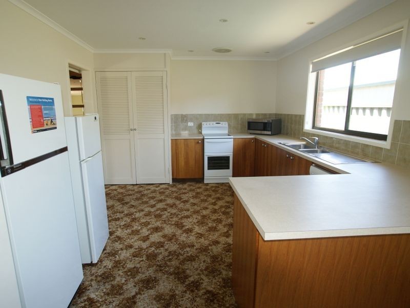 4 Belbowrie Parade, Maloneys Beach NSW 2536