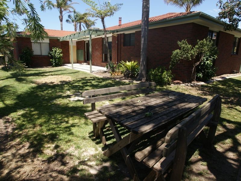 4 Belbowrie Parade, Maloneys Beach NSW 2536