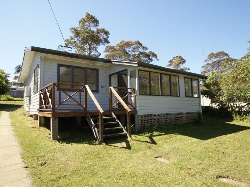 129 Beach Road, Sunshine Bay NSW 2536