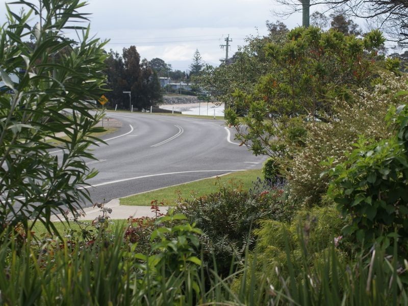 129 Beach Road, Sunshine Bay NSW 2536