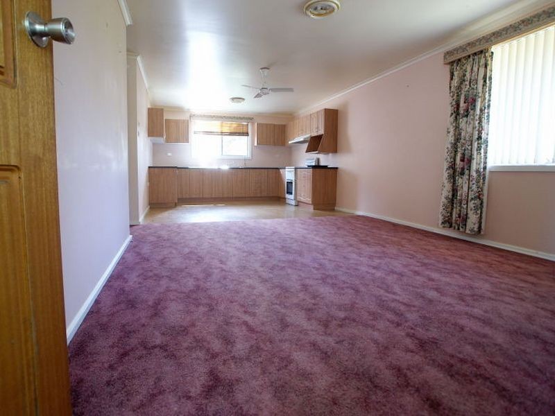 16 Berrima Parade, Surfside NSW 2536