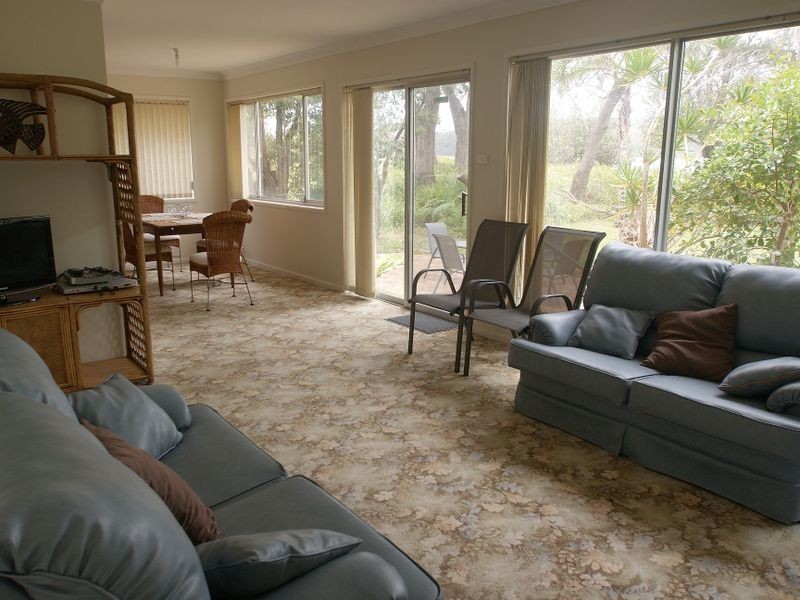 46 Myamba Parade, Surfside NSW 2536