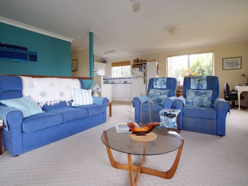 27 Wharf Road, Batemans Bay North NSW 2536