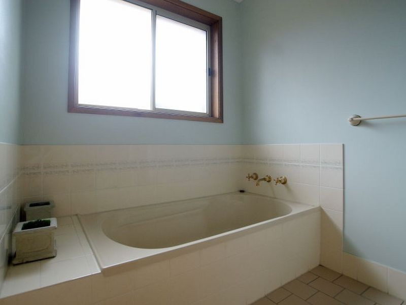 18 Surf Beach Avenue, Surf Beach NSW 2536