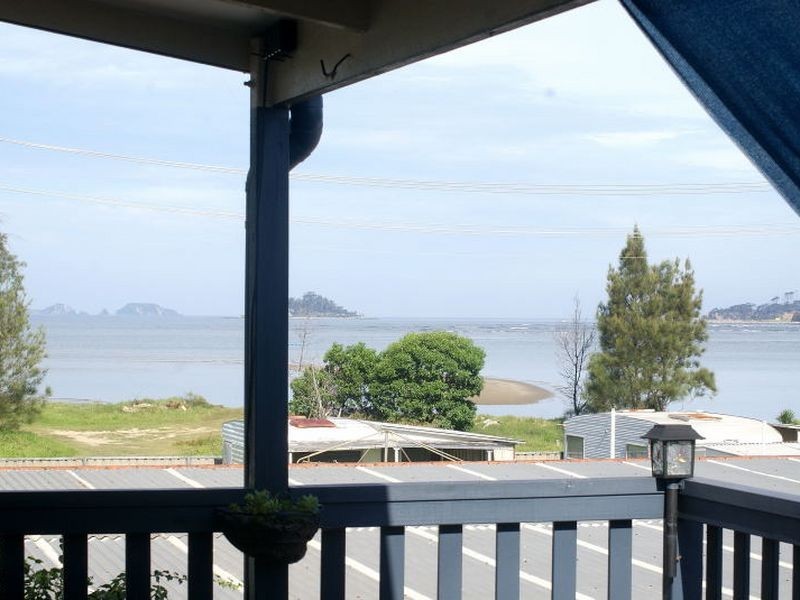 27 Wharf Road, Batemans Bay NSW 2536