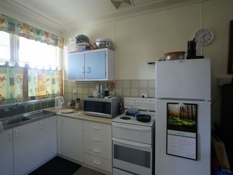 27 Wharf Road, Batemans Bay NSW 2536