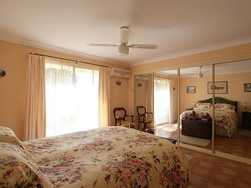 4 Bellbird Close, Surfside NSW 2536