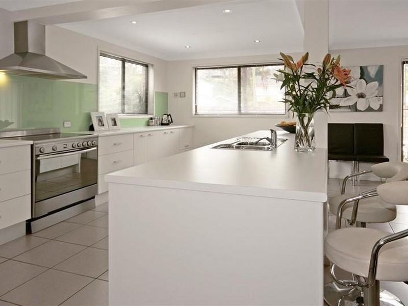 2 Wallaringa Street, Surfside NSW 2536