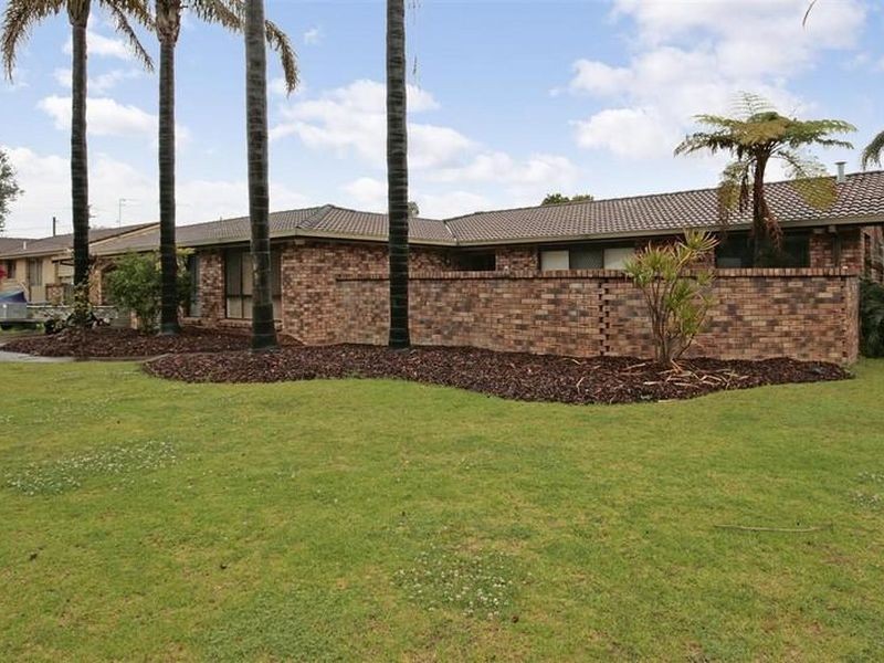 2 Wallaringa Street, Surfside NSW 2536