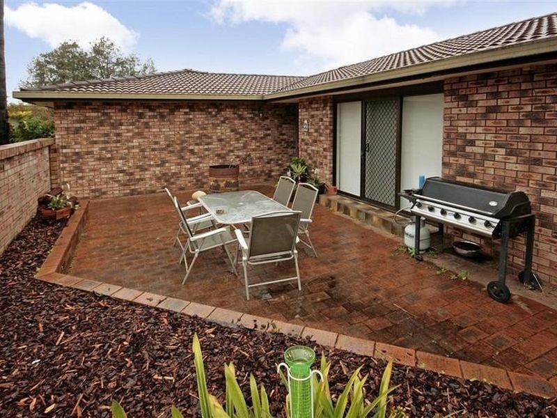 2 Wallaringa Street, Surfside NSW 2536