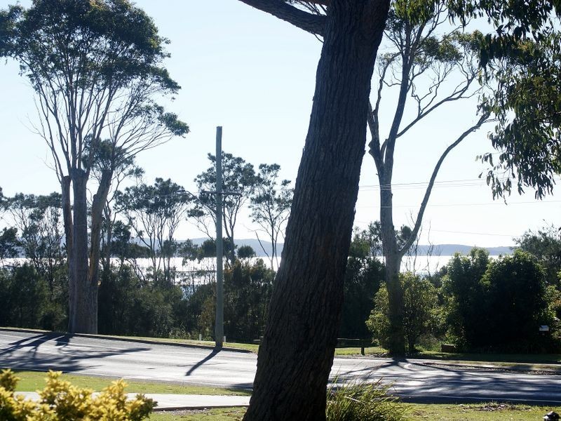 2/12 Parker Avenue, Surf Beach NSW 2536