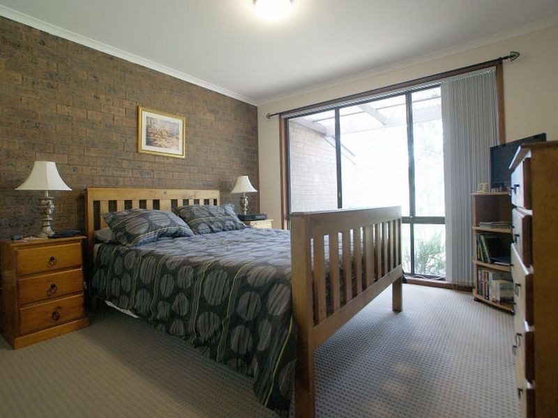 2/12 Parker Avenue, Surf Beach NSW 2536