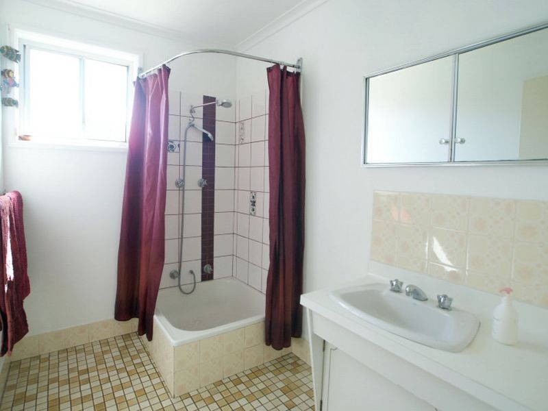 50 Bavarde Avenue, Batemans Bay NSW 2536