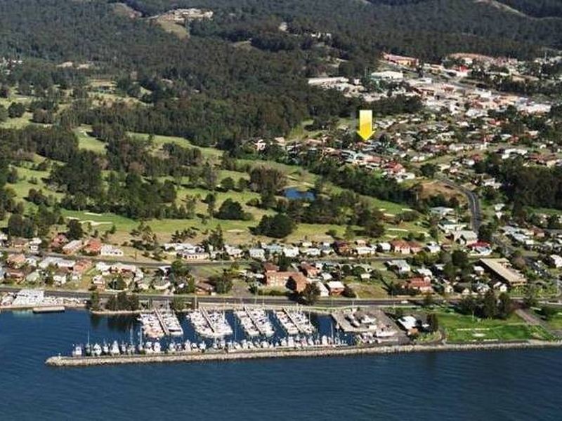 42 Bavarde Avenue, Batemans Bay NSW 2536