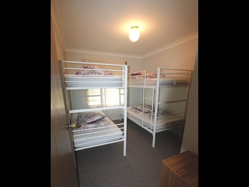 2 Cook Ave, Surf Beach NSW 2536