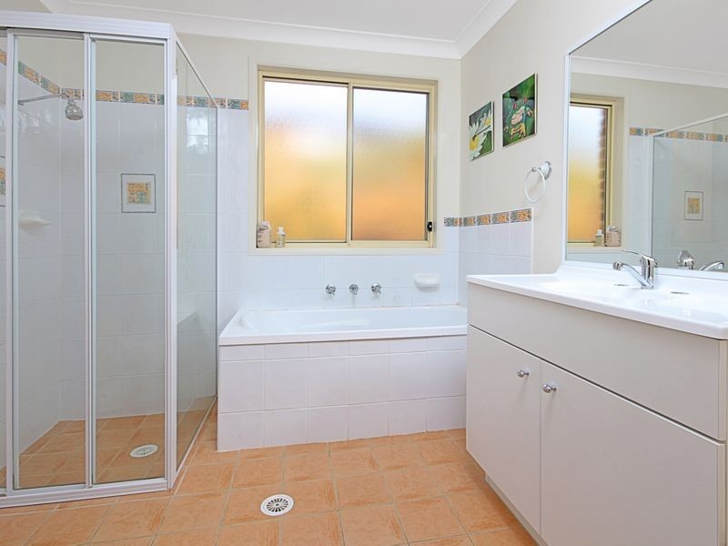 44 Eric Fenning Drive, Surf Beach NSW 2536