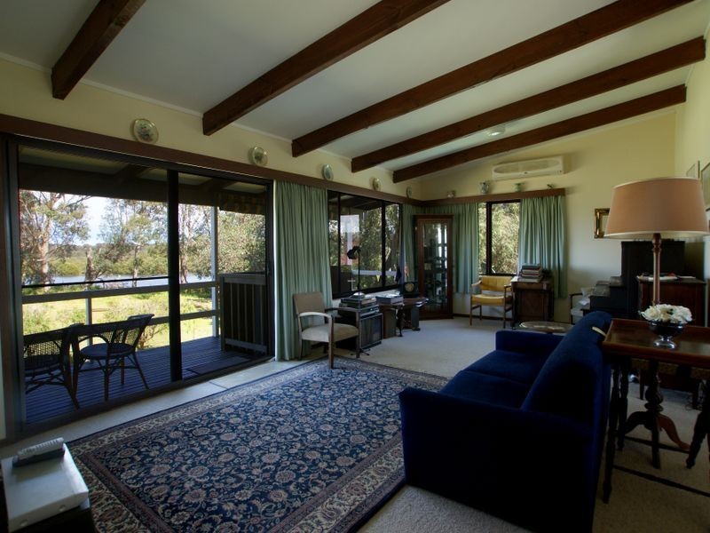 89 Sunpatch Parade, Tomakin NSW 2537