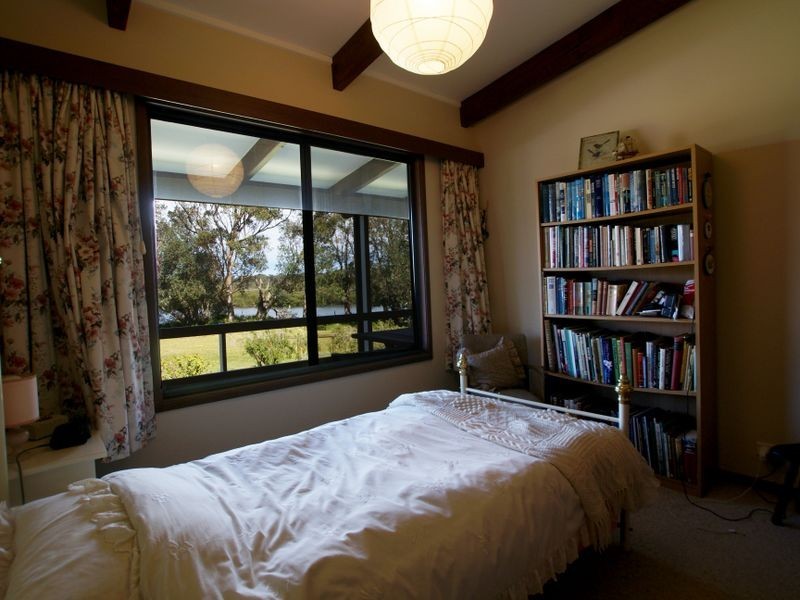 89 Sunpatch Parade, Tomakin NSW 2537