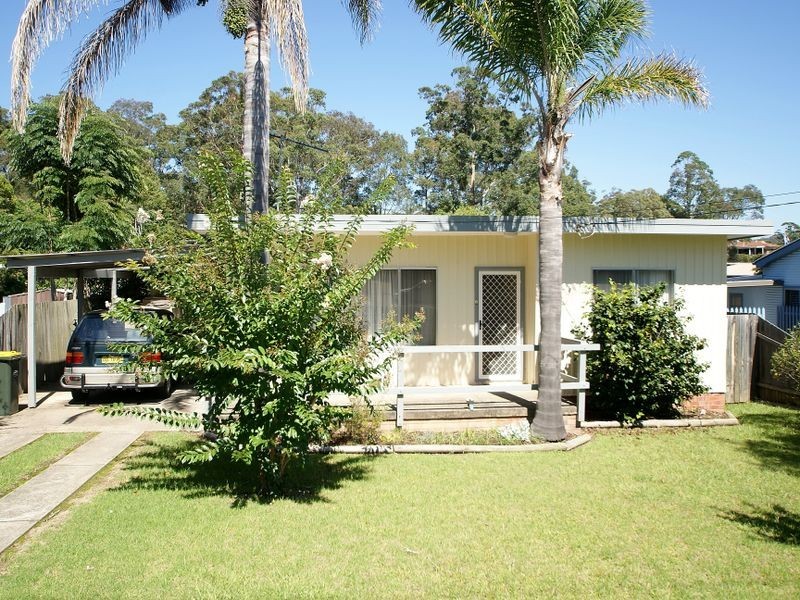 18 Clare Crescent, Batehaven NSW 2536
