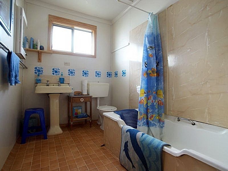 12 Berrima Parade, Surfside NSW 2536