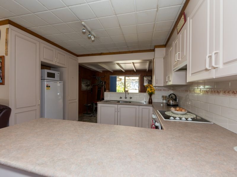 25 Tomakin Place, Tomakin NSW 2537