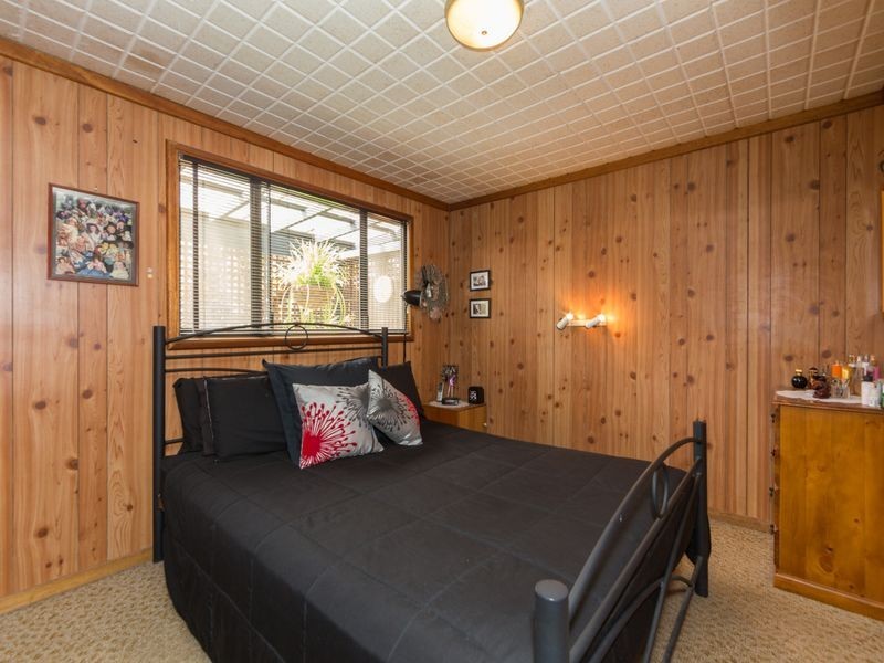 25 Tomakin Place, Tomakin NSW 2537