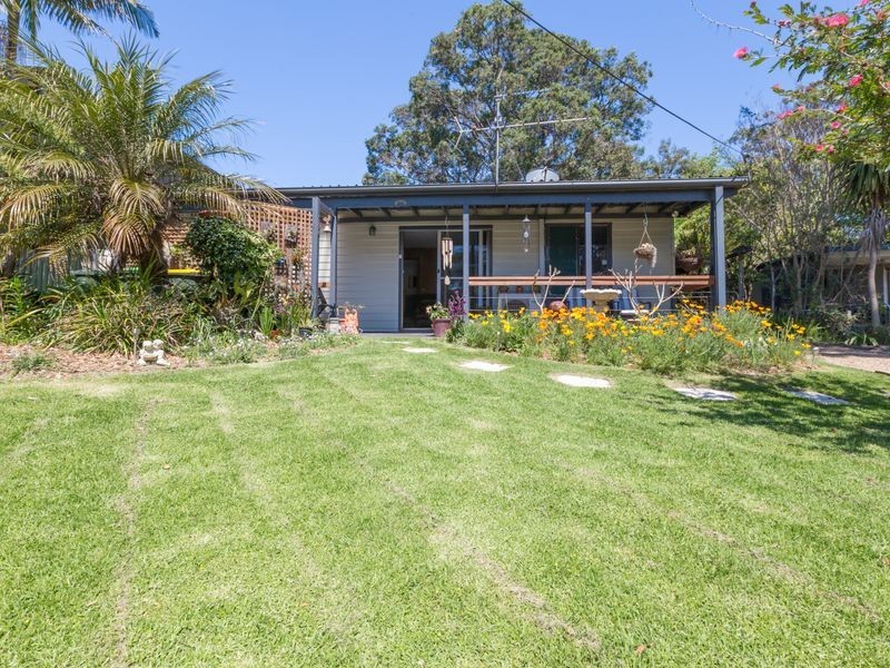 25 Tomakin Place, Tomakin NSW 2537
