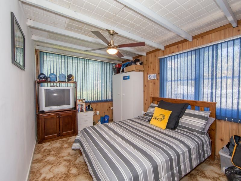 25 Tomakin Place, Tomakin NSW 2537