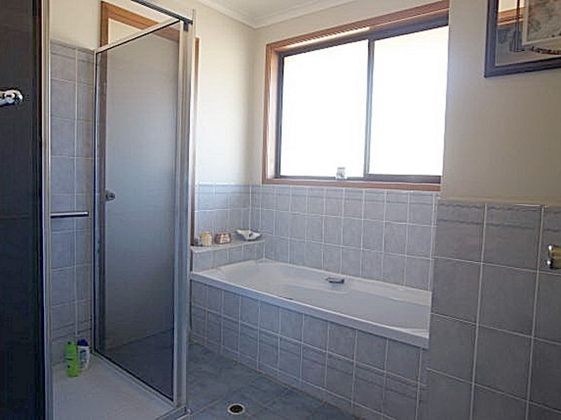 3 Myamba Parade, Surfside NSW 2536
