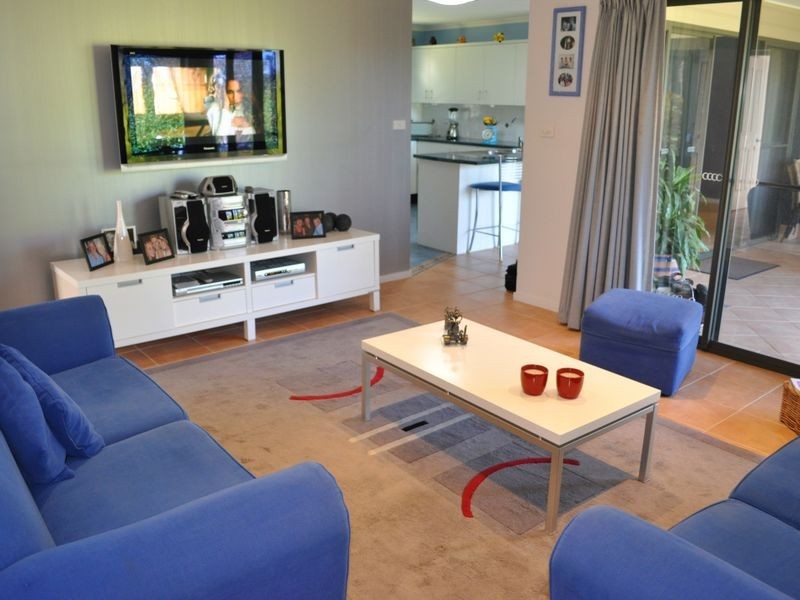 6 Burri Palm Way, Batemans Bay North NSW 2536