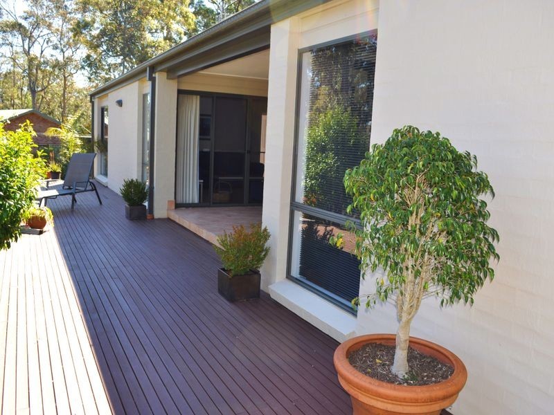 6 Burri Palm Way, Batemans Bay North NSW 2536