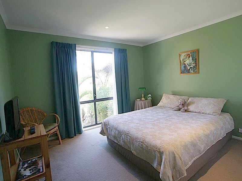 7 Tinarra Close, Lilli Pilli NSW 2536