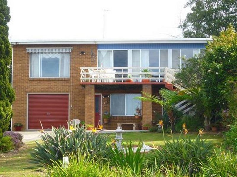 568 Beach Rd, Denhams Beach NSW 2536