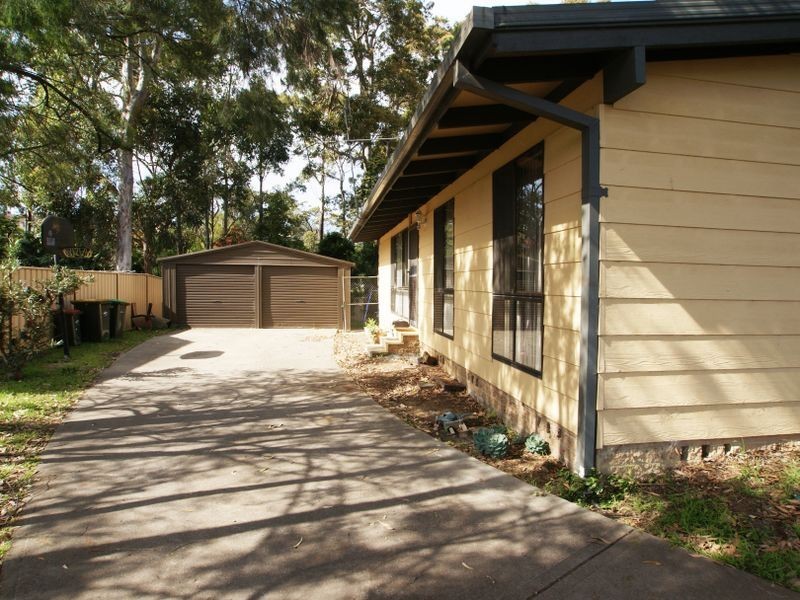 9 Flinders Way, Surf Beach NSW 2536