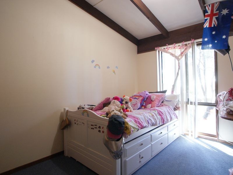 9 Flinders Way, Surf Beach NSW 2536