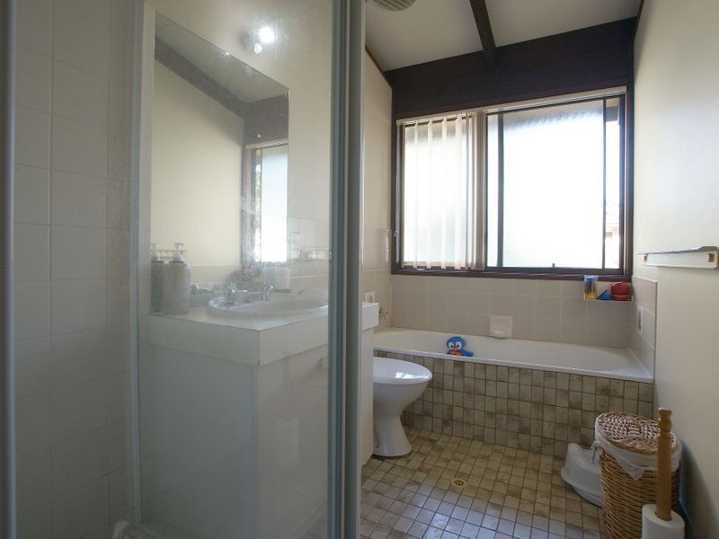 9 Flinders Way, Surf Beach NSW 2536