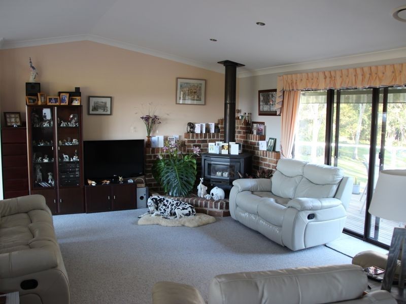 11 Alcheringa Lane, Bingie NSW 2537