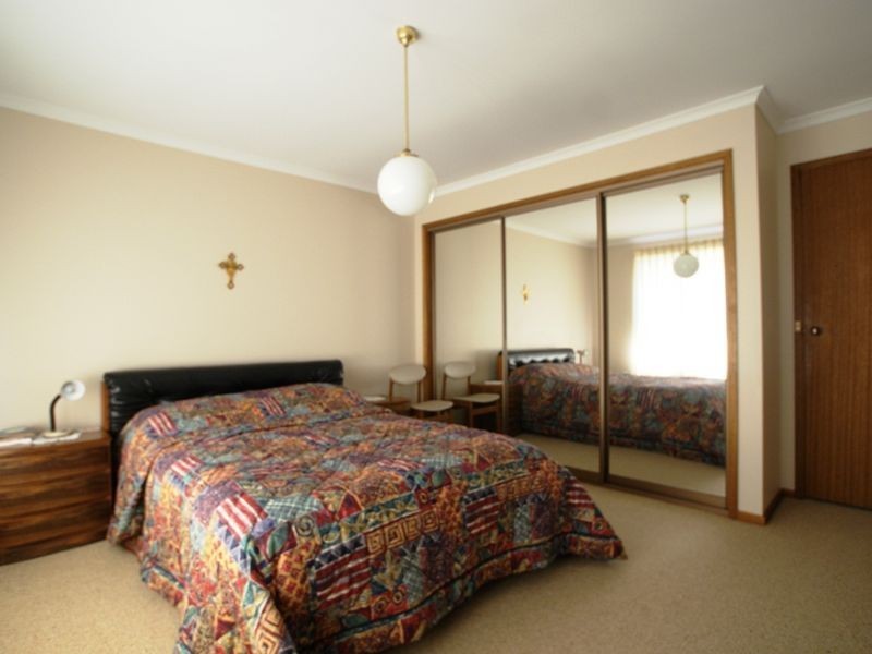 6 Berry Place, Surf Beach NSW 2536