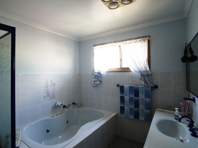 6 Berry Place, Surf Beach NSW 2536