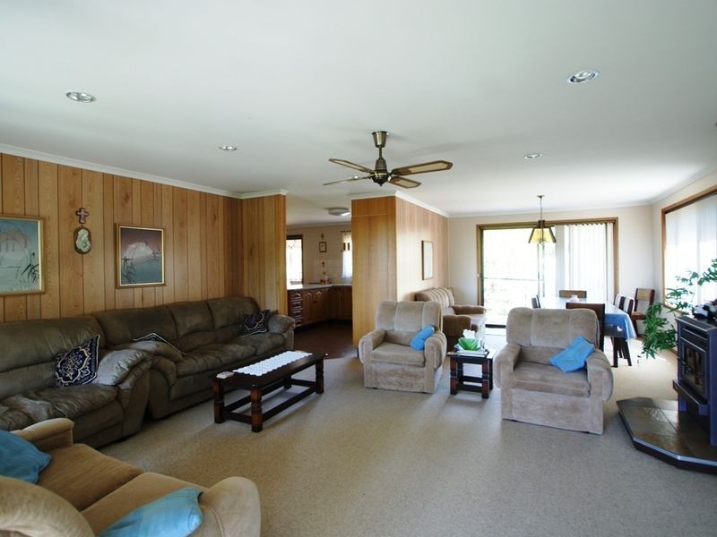 6 Berry Place, Surf Beach NSW 2536