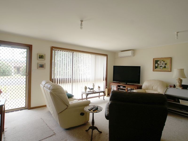 54 Kingston Parade, Tomakin NSW 2537