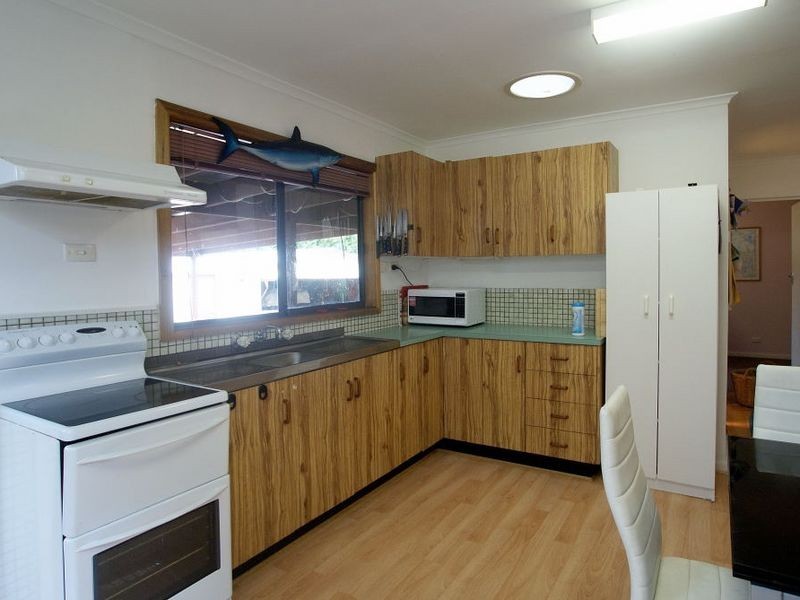 9 Red Hill Parade, Tomakin NSW 2537