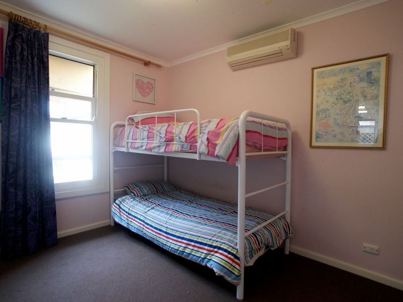 9 Red Hill Parade, Tomakin NSW 2537