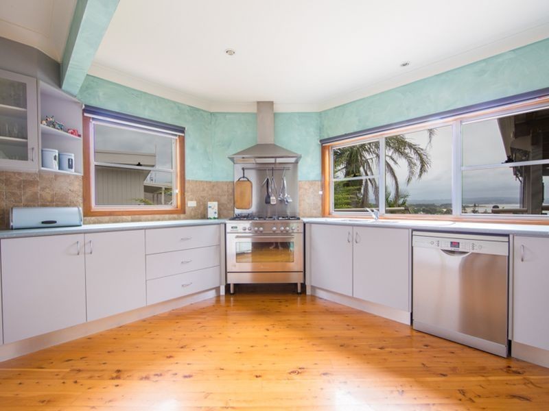 25 Joseph Street, Batehaven NSW 2536