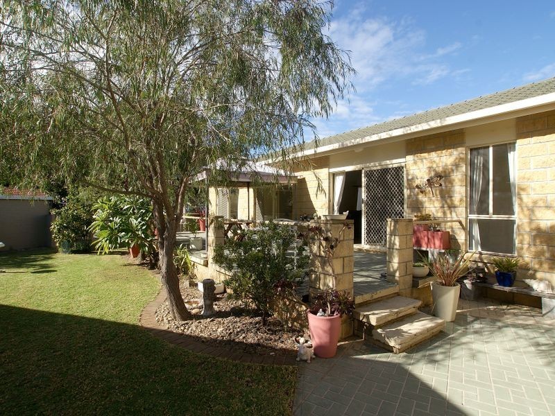 8 Eugenia Place, Maloneys Beach NSW 2536