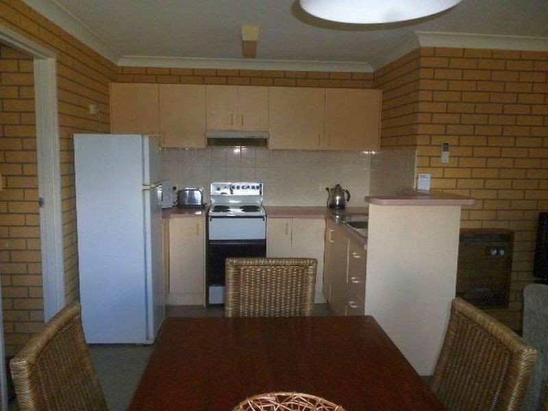 17/2-6 Matthew Parade, Batehaven NSW 2536