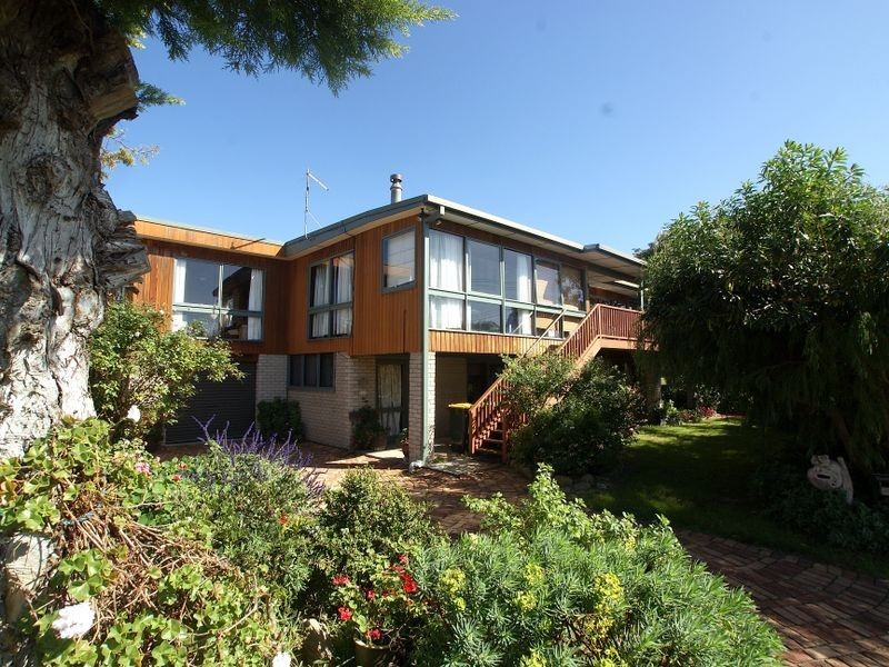 1 Harbour Drive, Broulee NSW 2537