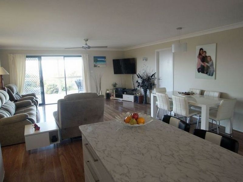 16 Ocean Road, Batehaven NSW 2536