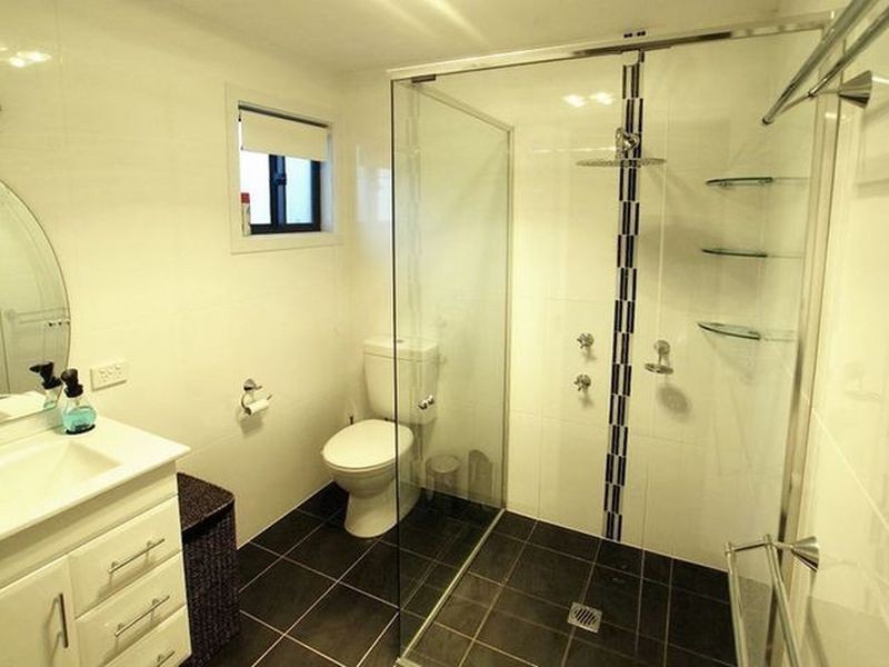 16 Ocean Road, Batehaven NSW 2536